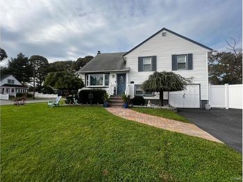 882 Roosevelt Street