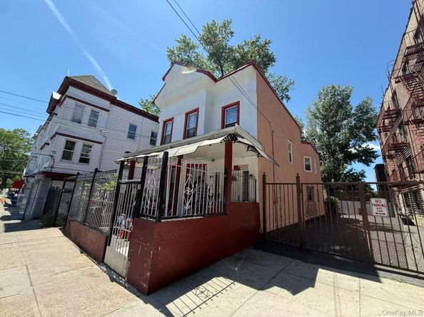 3935 Barnes Avenue, Bronx NY 10466