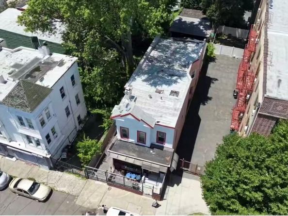 3935 Barnes Avenue, Bronx NY 10466