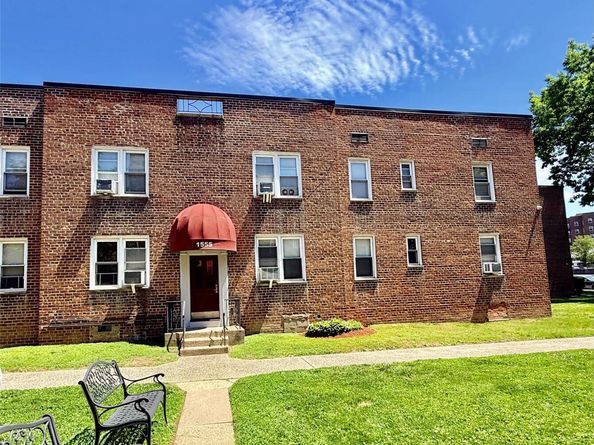 1555 Central Park Avenue H2, Yonkers NY 10710