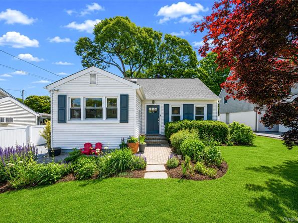 7 Spruce Drive, East Northport NY 11731
