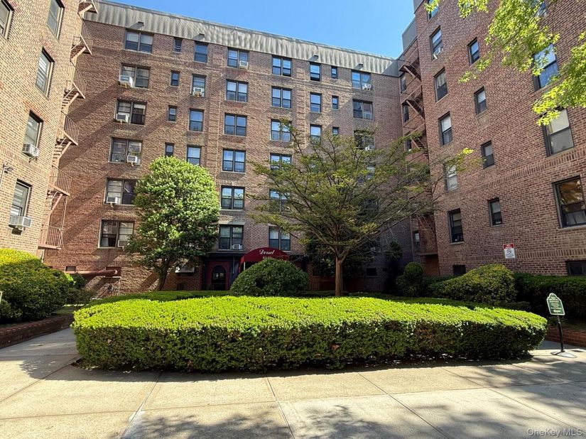 83-25 98th Street Street 6S, Woodhaven NY 11421