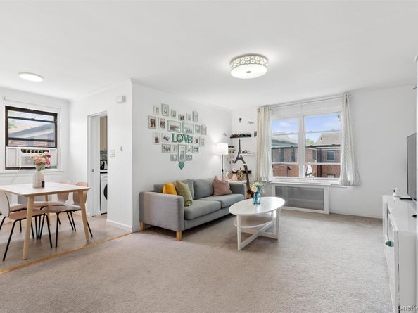 196-56 69th Avenue 2, Fresh Meadows NY 11365