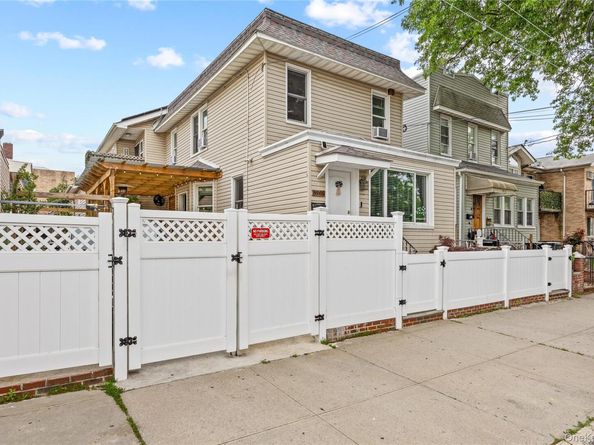 5909 69th Street, Maspeth NY 11378