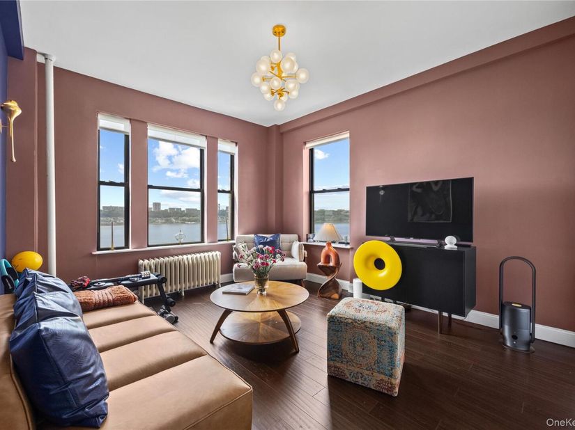 725 Riverside Drive 9C, New York (Manhattan) NY 10031