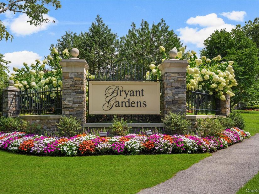 9 Bryant Crescent 1J, White Plains NY 10605