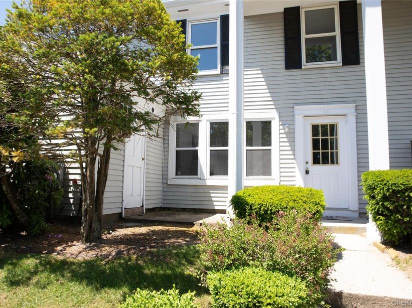 3 Valley Forge Court 3, Ridge NY 11961