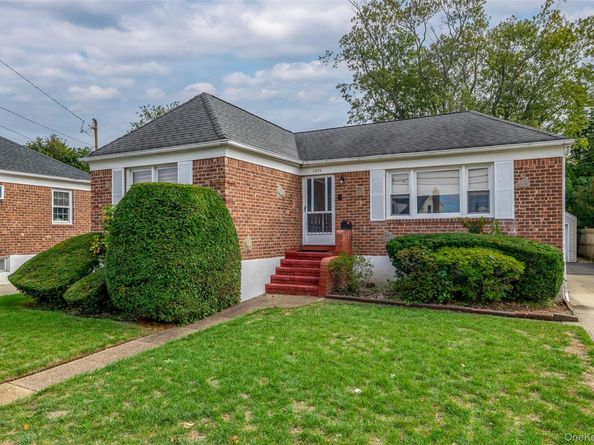 2975 oceanside Road, Oceanside NY 11572