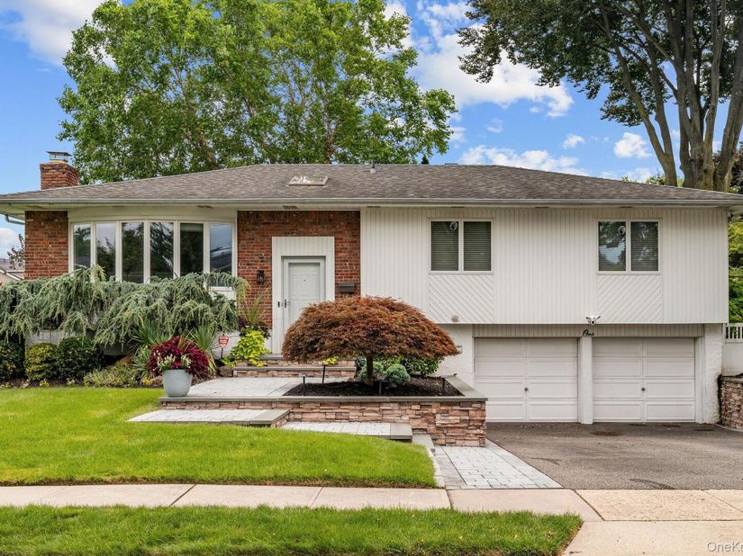1 Cortland Avenue, Jericho NY 11753