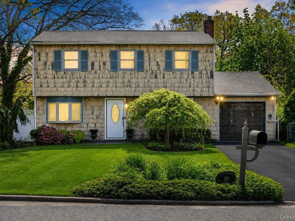 20 Revere Circle, Port Jefferson NY 11776