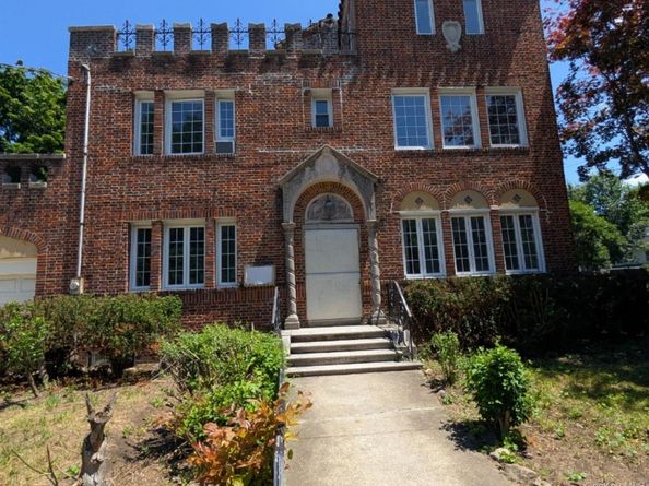 17 Hillside Avenue, Great Neck NY 11021