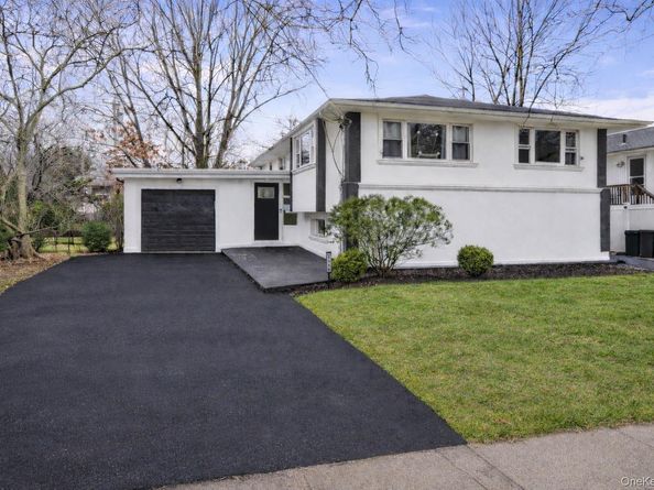 1016 Westwood Road, Woodmere NY 11598