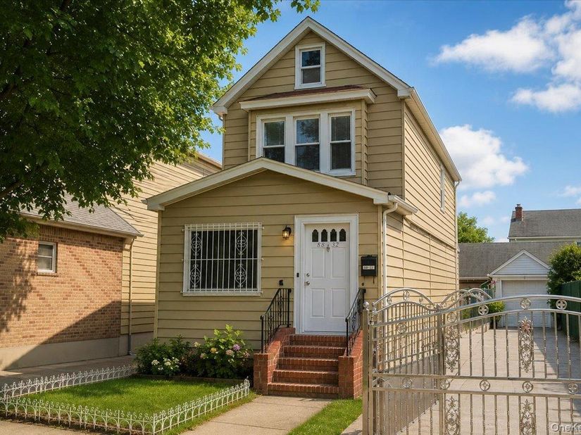 88-32 187th Place, Hollis NY 11423