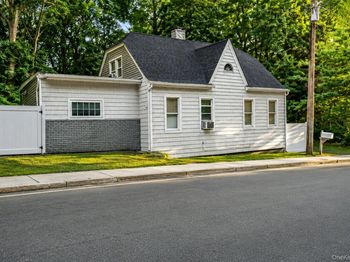 864 Fort Salonga Road