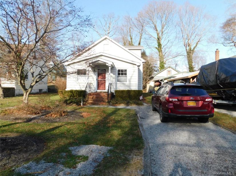 80 Cedar Road, Wading River NY 11792