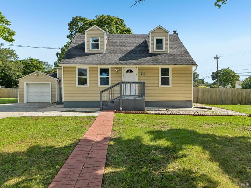 416 Arizona Avenue, Bay Shore NY 11706