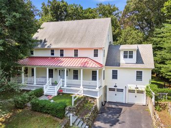 17 Nadworny Lane