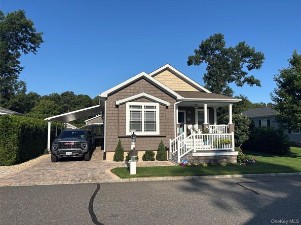 1661 Old Country Road 567, Riverhead NY 11901