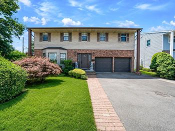 211 Meredith Lane