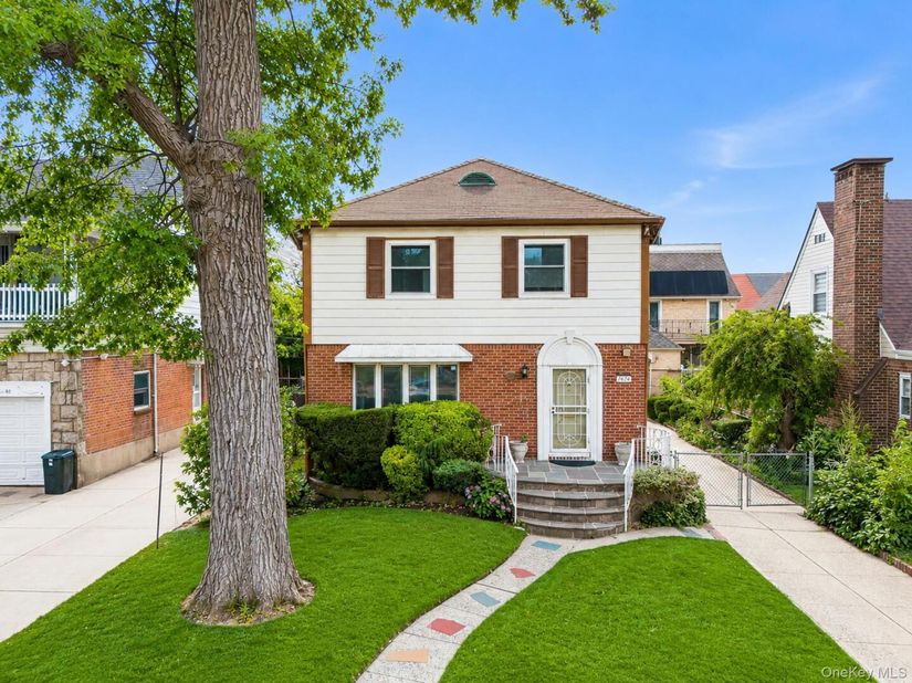 76-26 176th Street, Fresh Meadows NY 11366