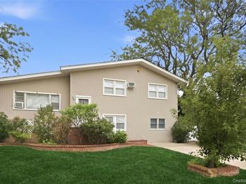 228 Island Parkway W