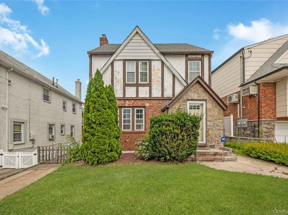 24829 Cambria Avenue, Little Neck NY 11362