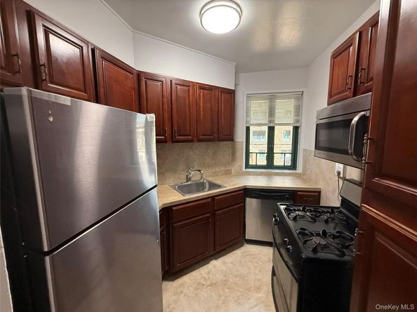 1725 Purdy Street 1C, Bronx NY 10462