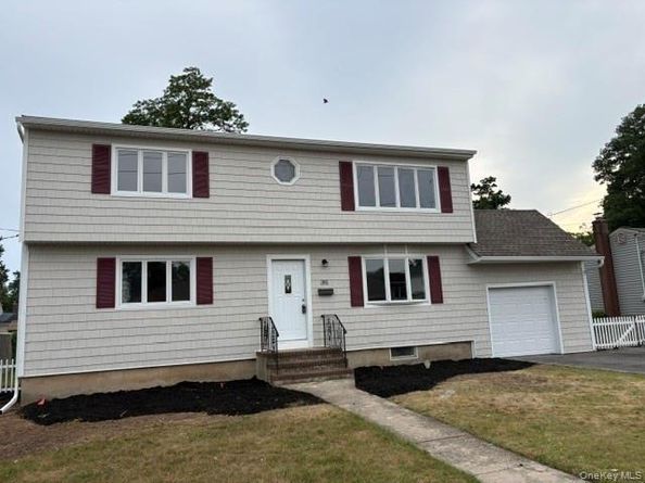 381 N Clinton Avenue, Lindenhurst NY 11757
