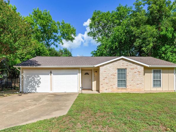 2106 Ponciana LOOP, Austin TX 78744