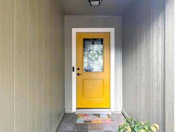 2423 Village WALK