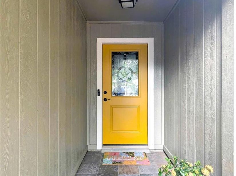 2423 Village WALK, Austin TX 78744