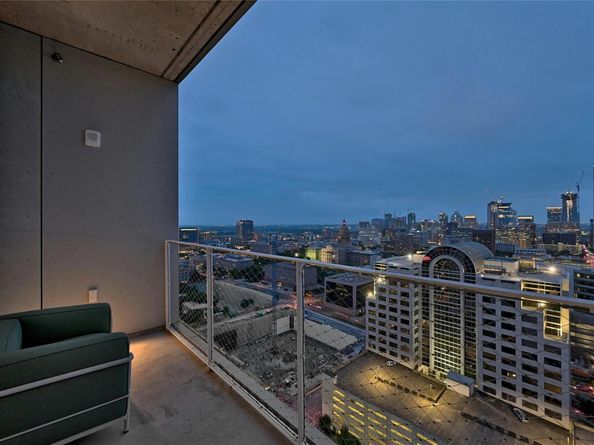 313 W 17th ST 2306, Austin TX 78701