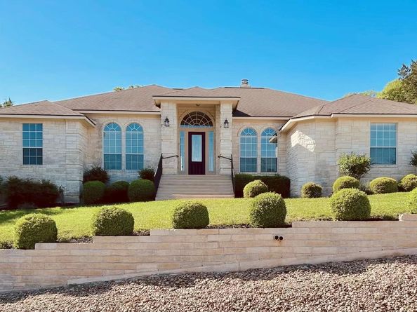 402 Palos Verdes DR, Lakeway TX 78734