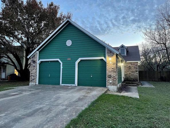 10003 Parliament House RD, Austin TX 78729