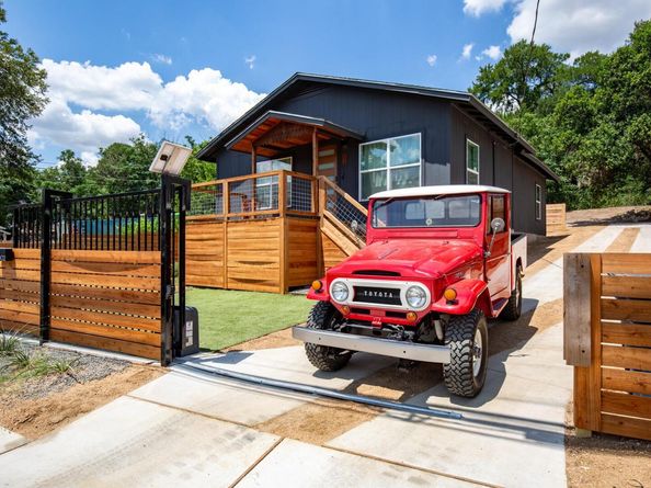 3002 Webberville RD 1, Austin TX 78702