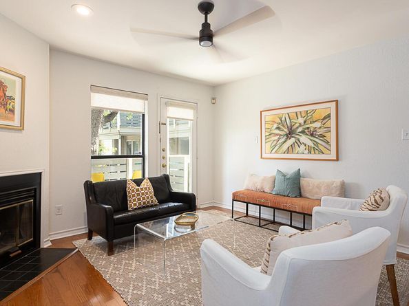 1404 Norwalk LN 212, Austin TX 78703