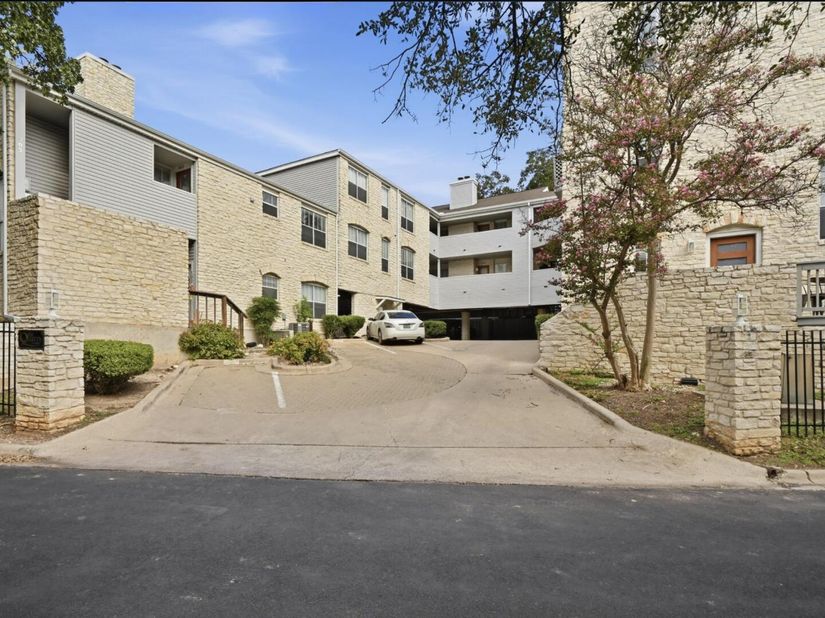 2520 Quarry RD 304, Austin TX 78703