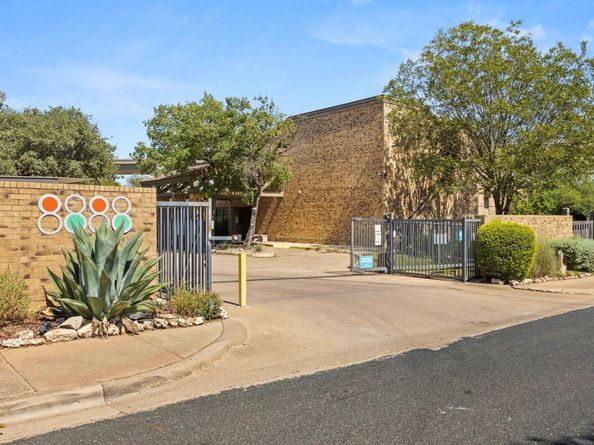 8888 Tallwood DR 2111, Austin TX 78759