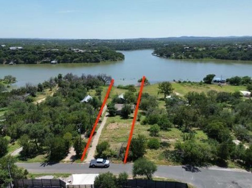 24909 Lake View DR, Spicewood TX 78669