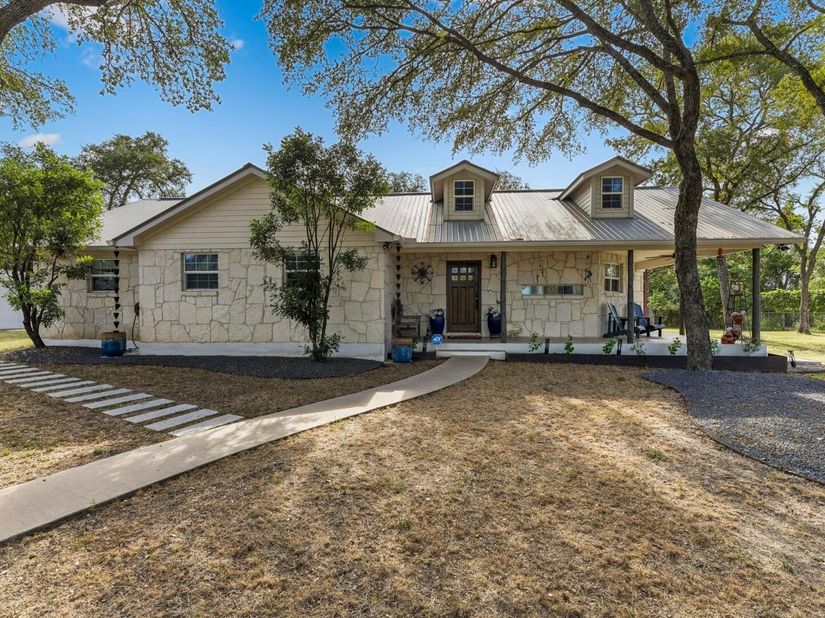 1127 Penion DR, Austin TX 78748