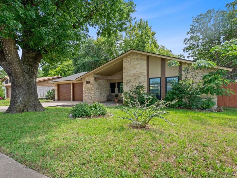 1515 Mearns Meadow BLVD, Austin TX 78758