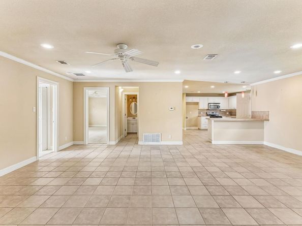 1919 American DR B110, Lago Vista TX 78645