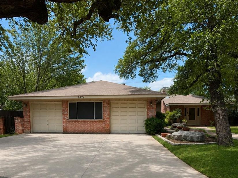 8421 Fathom CIR A & B, Austin TX 78750
