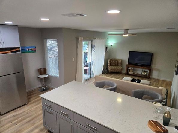 2600 Penny LN 207, Austin TX 78757