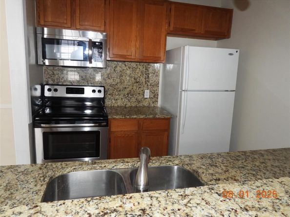 2300 Leon ST 202, Austin TX 78705