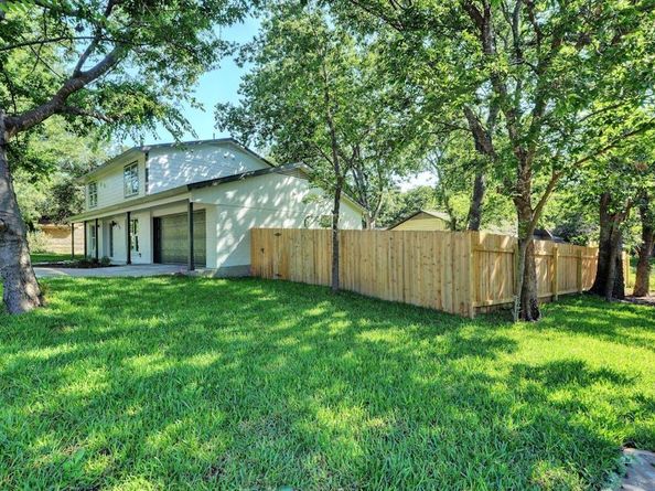 2704 Loyola LN, Austin TX 78723