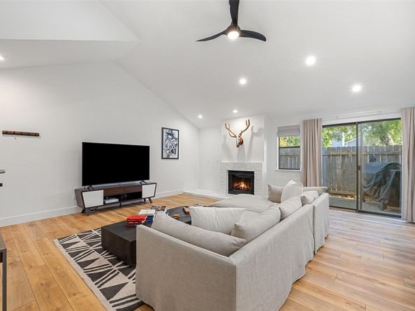 2001 Parker LN 101, Austin TX 78741