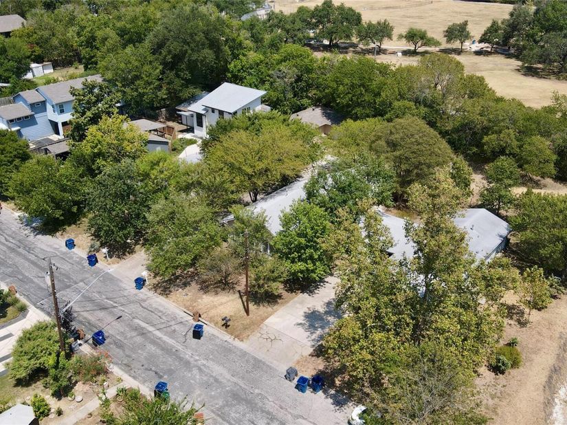 404 Swanee DR, Austin TX 78752