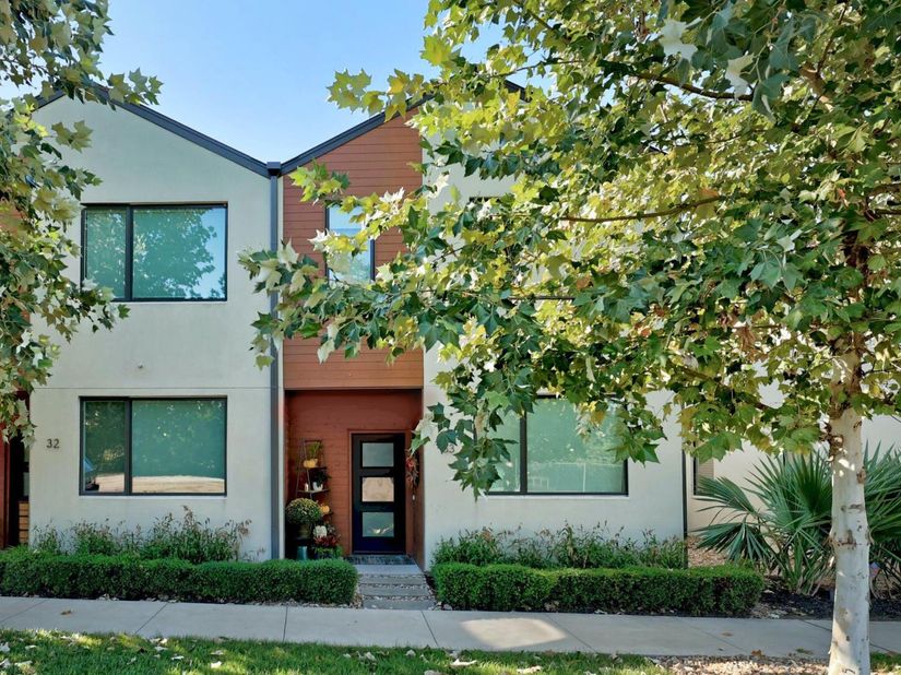 1931 E 38th 1/2 ST 33, Austin TX 78723