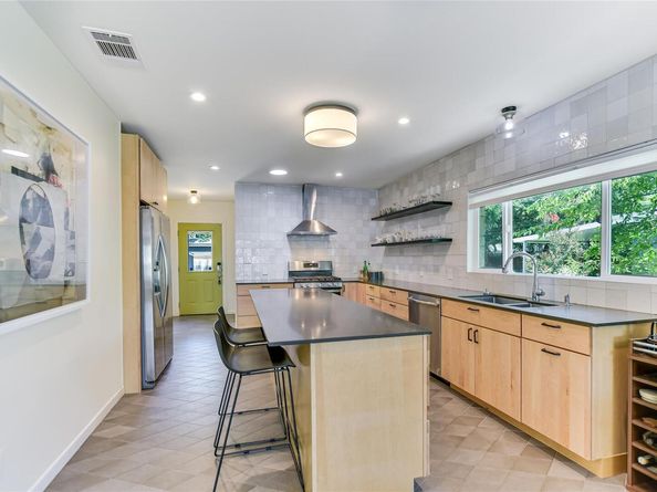 3004 Breeze TER, Austin TX 78722